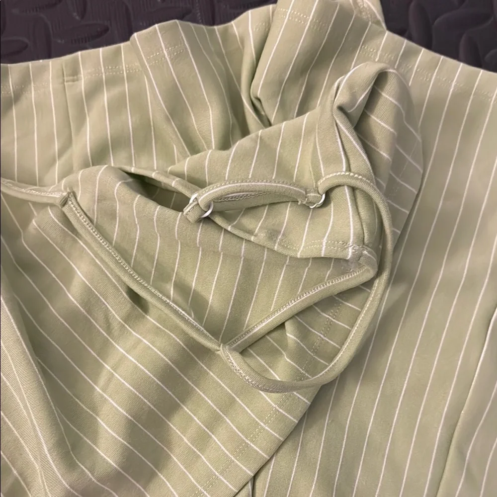 Popular Basics Green Striped Set - Picture 6 of 7